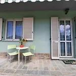 Sunny House Diano dʼAlba