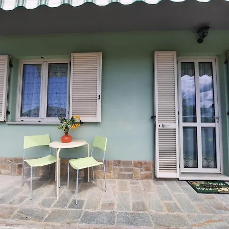 Sunny House Diano dʼAlba